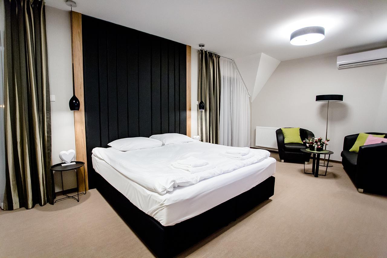Bulwary Biznes Bed and Breakfast Mielec Exteriör bild