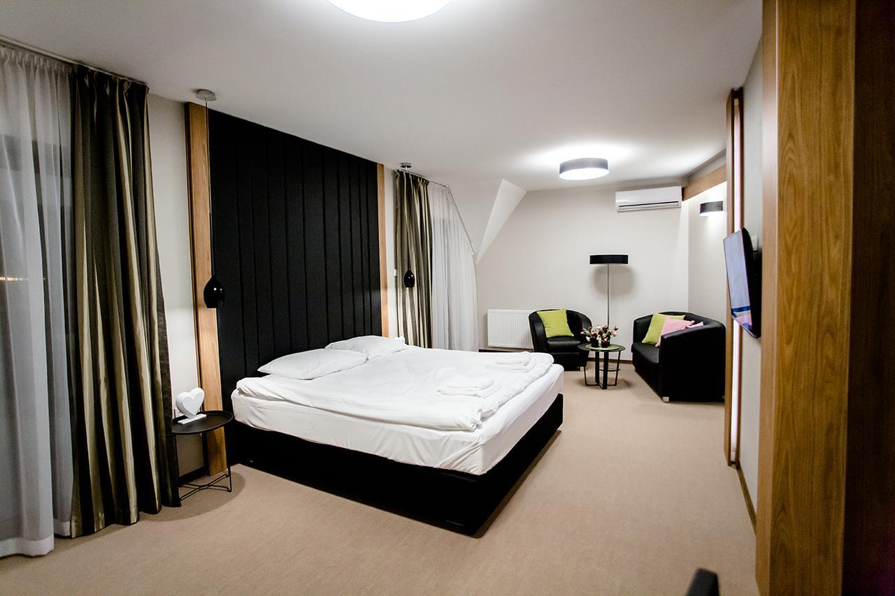 Bulwary Biznes Bed and Breakfast Mielec Exteriör bild